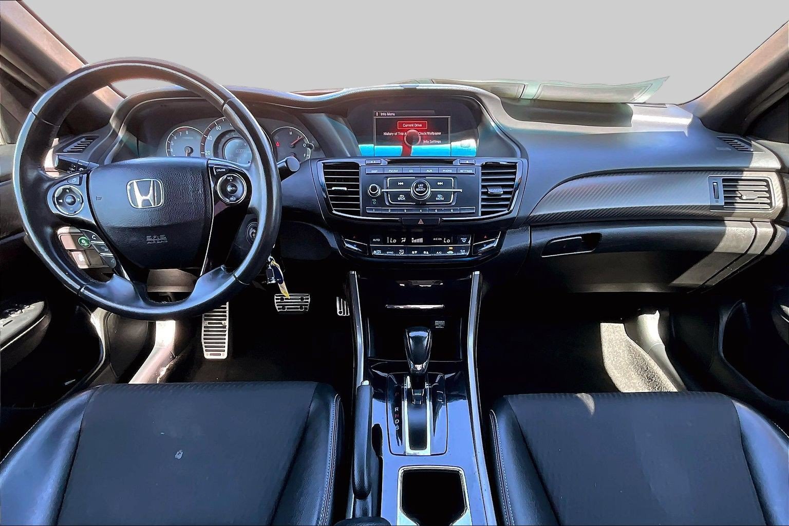 Used 2017 Honda Accord Sport image 14