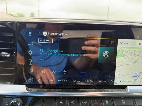 Used 2025 Chevrolet Silverado 1500 LT AWD/4WD image 8