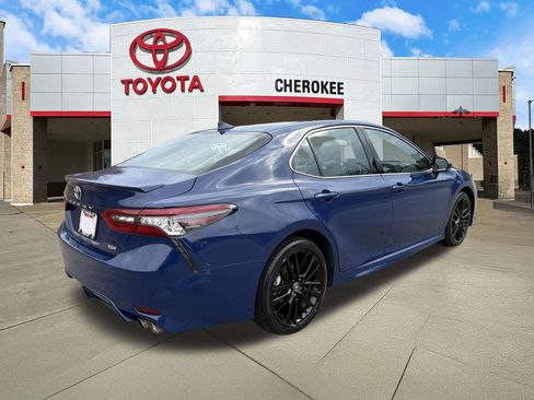 Used 2024 Toyota Camry XSE FWD image 5
