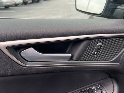 Used 2024 Ford Edge SEL image 27