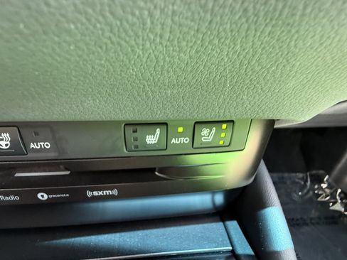 Used 2021 Lexus ES 250 w/ Premium Package AWD/4WD image 10