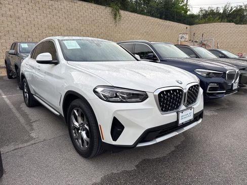 Certified 2023 BMW X4 xDrive30i image 2