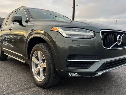 Used 2018 Volvo XC90 T5 Momentum w/ Convenience Package image 11