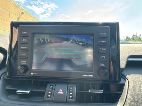 Used 2022 Toyota RAV4 XLE Premium FWD image 28
