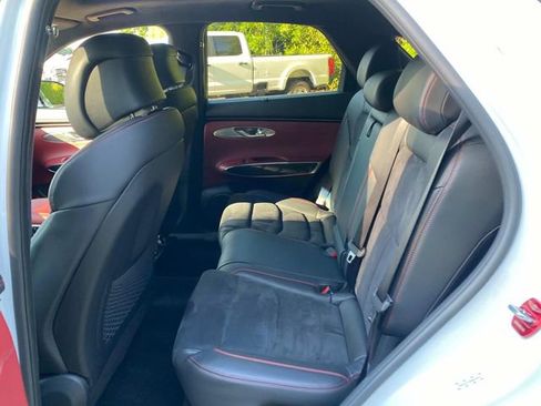 Used 2022 Genesis GV70 3.5T Sport w/ Sport Prestige Package AWD/4WD image 9