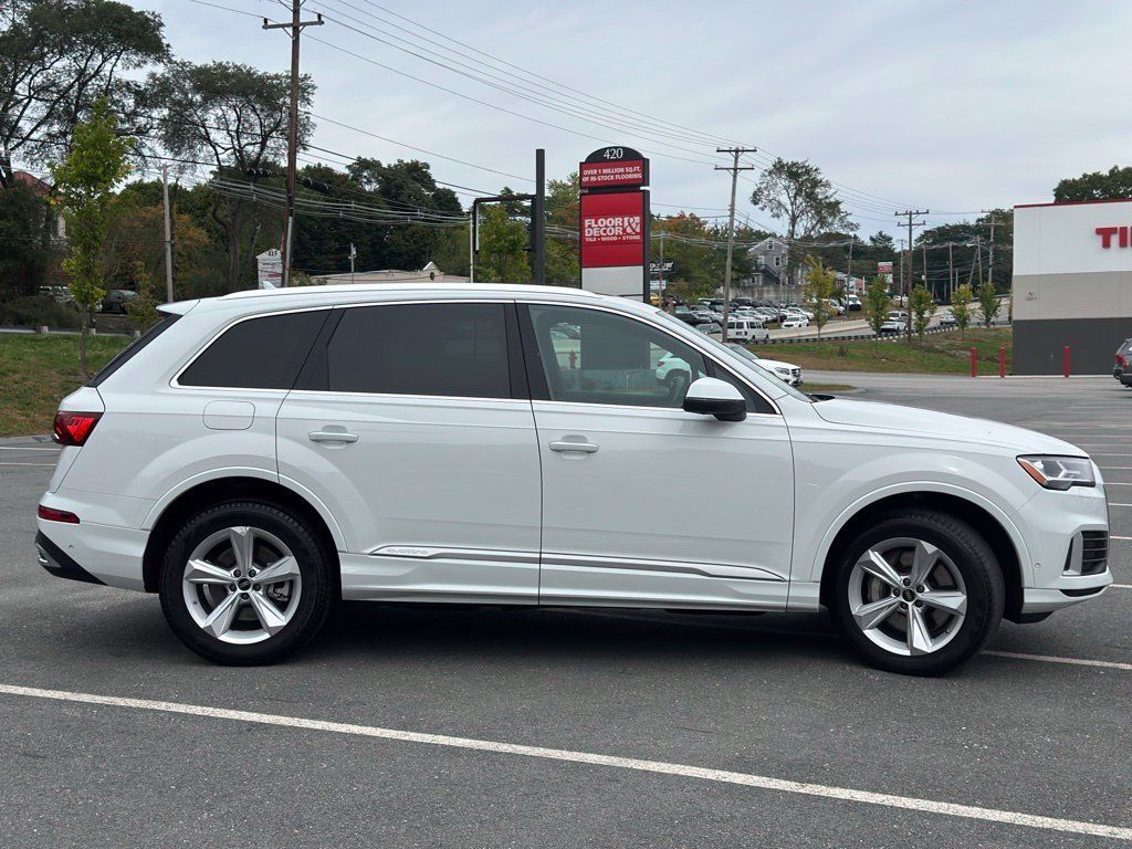 Used 2023 Audi Q7 2.0T Premium w/ Convenience Package AWD/4WD image 8