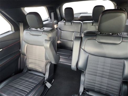 Used 2025 Ford Explorer ST-Line image 16