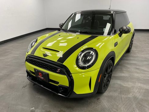 Used 2023 MINI Cooper S FWD image 2