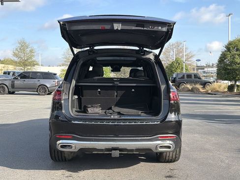 New 2026 Mercedes-Benz GLS 580 4MATIC image 15
