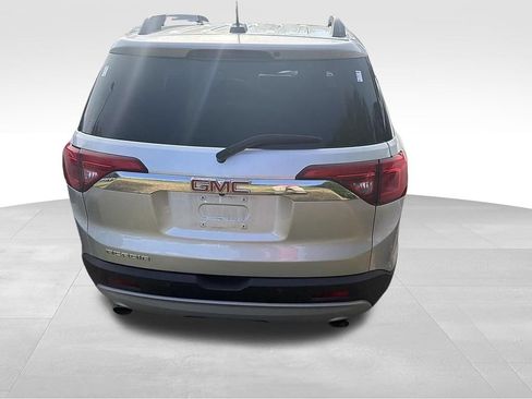 Used 2017 GMC Acadia SLT FWD image 5