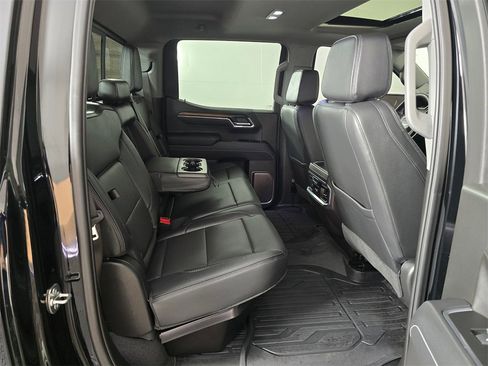 Used 2025 GMC Sierra 1500 Denali w/ Denali Reserve Package image 12