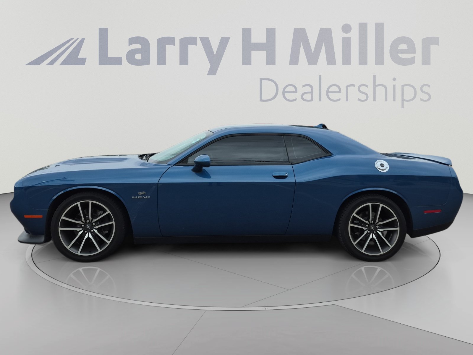 Used 2020 Dodge Challenger R/T w/ Plus Package RWD image 2