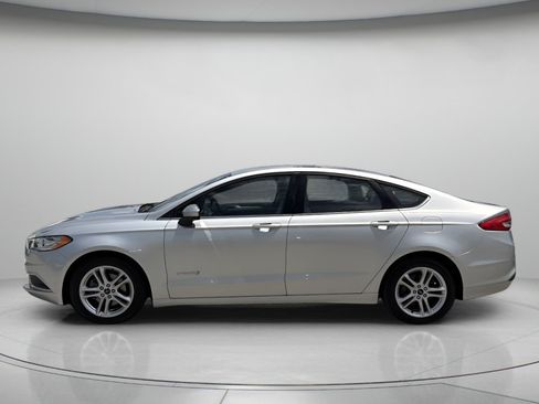 Used 2018 Ford Fusion S FWD image 5