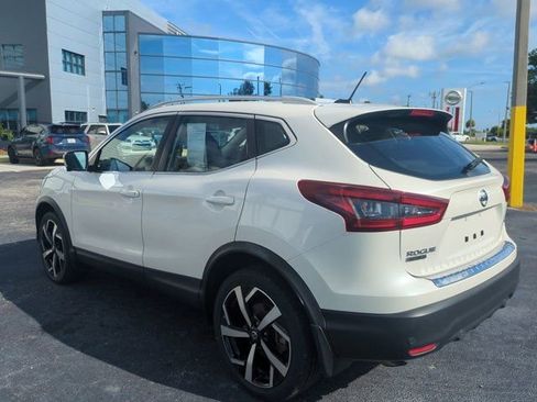 Used 2022 Nissan Rogue Sport SL w/ Premium Package FWD image 7