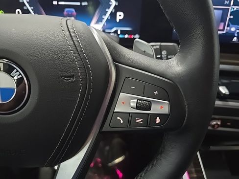 Used 2025 BMW X5 xDrive40i w/ Premium Package image 26