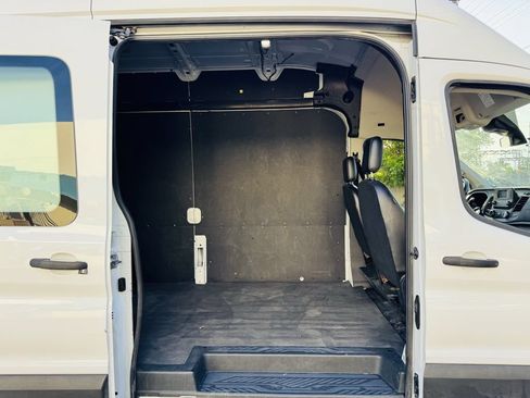 Used 2023 Ford Transit 250 148 High Roof Extended w/ Load Area Protection Package RWD image 23