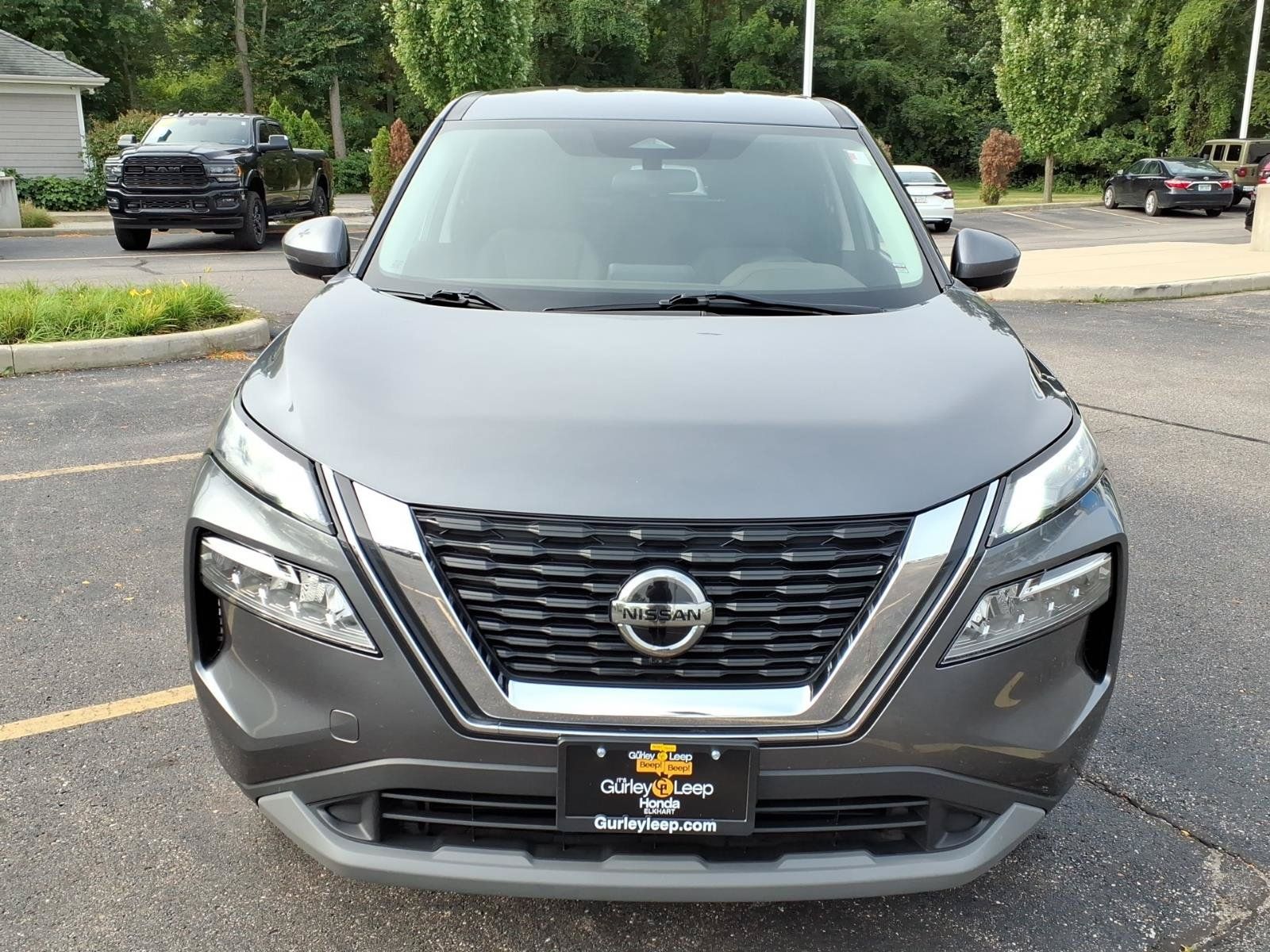 Used 2021 Nissan Rogue SV AWD/4WD image 2