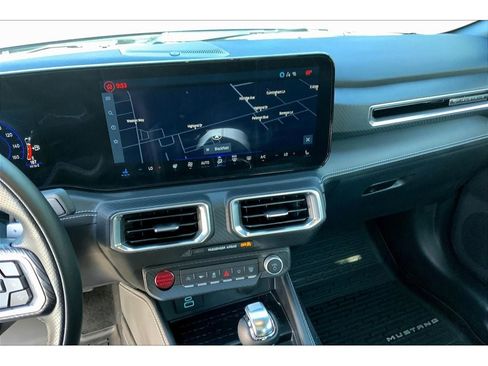 Used 2024 Ford Mustang GT Premium image 6