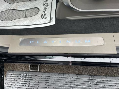 New 2025 Ford F250 Platinum w/ Platinum Plus Package image 18