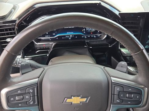 Used 2023 Chevrolet Silverado 1500 LTZ w/ LTZ Premium Package AWD/4WD image 34