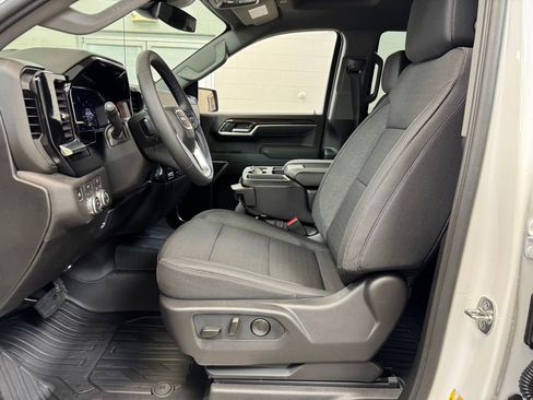 New 2026 GMC Sierra 1500 SLE w/ Preferred Package image 13