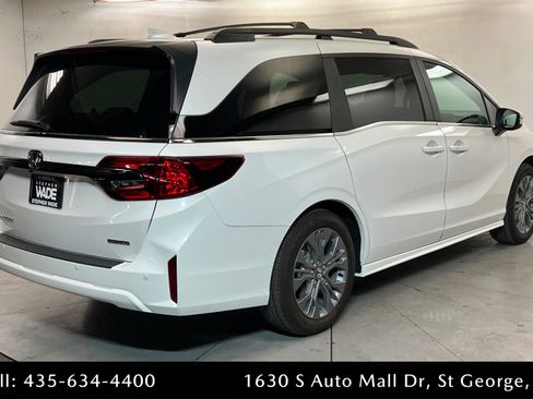 New 2026 Honda Odyssey Touring image 5