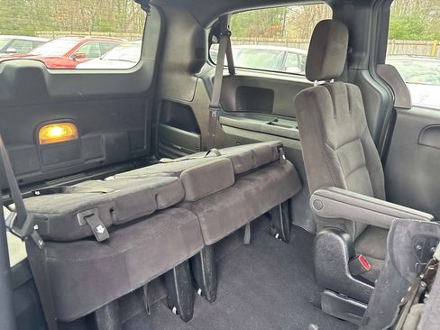 Used 2015 Dodge Grand Caravan SE w/ Quick Order Package 29E SE image 16
