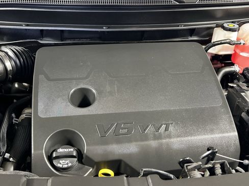 Used 2023 Chevrolet Traverse LS w/ Safety Package image 30