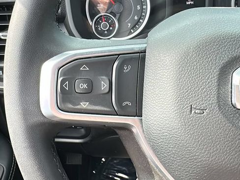 Used 2025 RAM 2500 Big Horn AWD/4WD image 18
