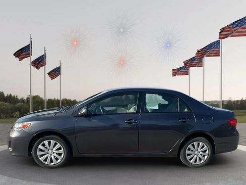 Used 2012 Toyota Corolla LE FWD image 3