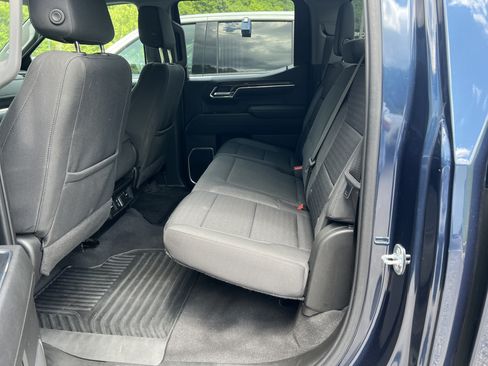 Used 2023 Chevrolet Silverado 1500 LT AWD/4WD image 12