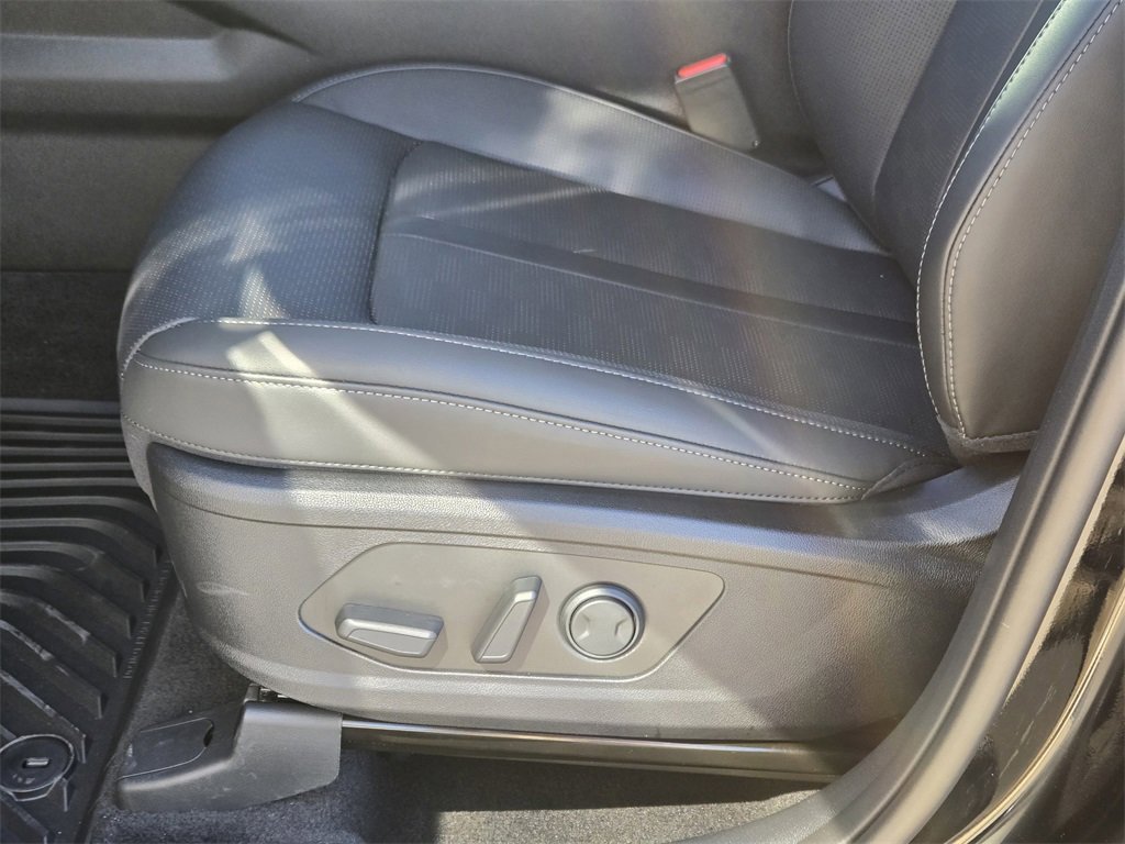 New 2026 Kia Sorento S w/ S Panoramic Sunroof Package FWD image 12