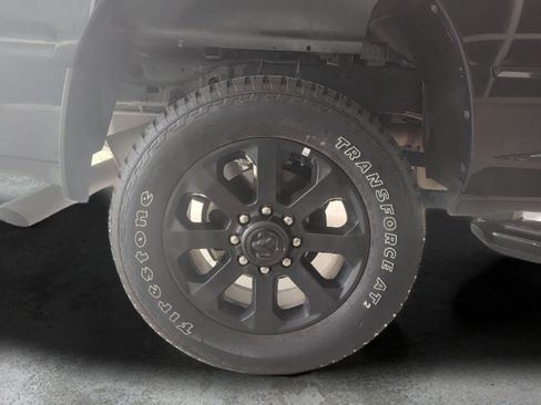 Used 2025 RAM 2500 Big Horn AWD/4WD image 24