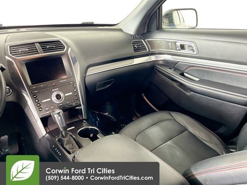 Used 2019 Ford Explorer Sport AWD/4WD image 29