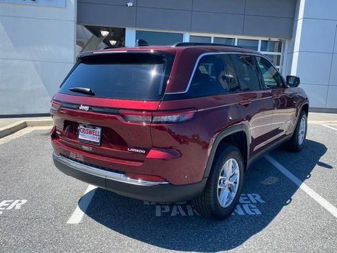 New 2025 Jeep Grand Cherokee Laredo X w/ Luxury Tech Group I AWD/4WD image 8