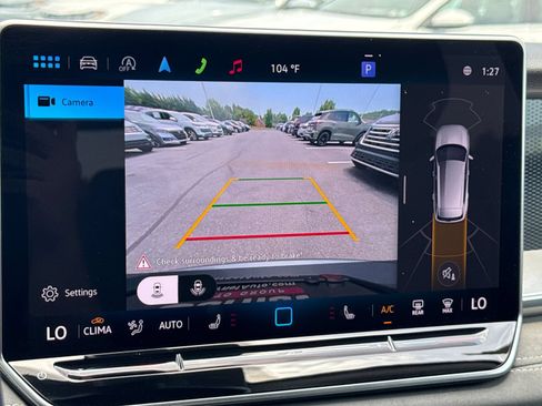 Certified 2025 Volkswagen Tiguan SE AWD/4WD image 21