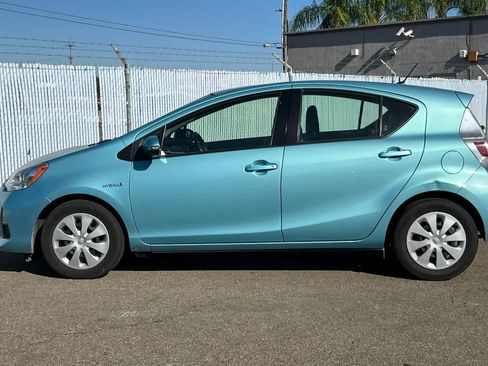 Used 2013 Toyota Prius C One FWD image 2