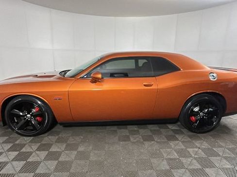 Used 2011 Dodge Challenger SRT8 RWD image 5