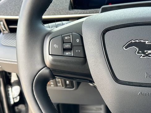 Certified 2025 Ford Mustang Mach-E Premium image 15