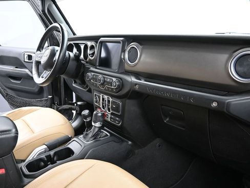 Used 2018 Jeep Wrangler Unlimited Rubicon image 25