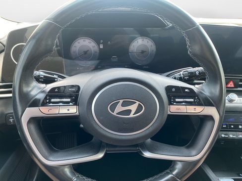 Used 2024 Hyundai Elantra SEL w/ Convenience Package FWD image 13