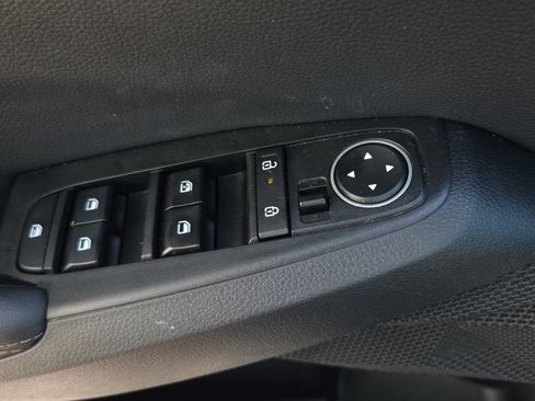 Used 2024 Kia Seltos EX FWD image 29