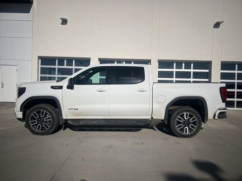 Used 2023 GMC Sierra 1500 AT4 w/ Technology Package image 6