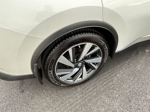 Certified 2018 Nissan Murano Platinum w/ Cargo Package image 15