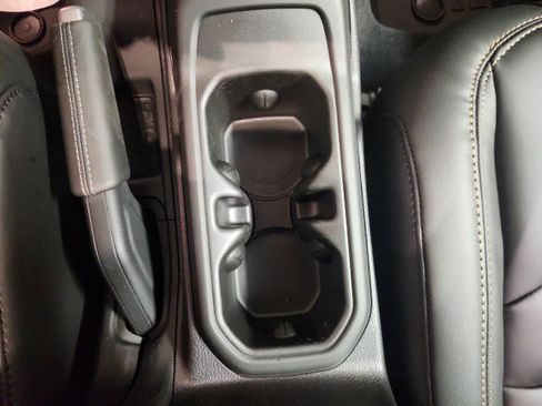 New 2025 Jeep Wrangler Unlimited Rubicon 392 image 19