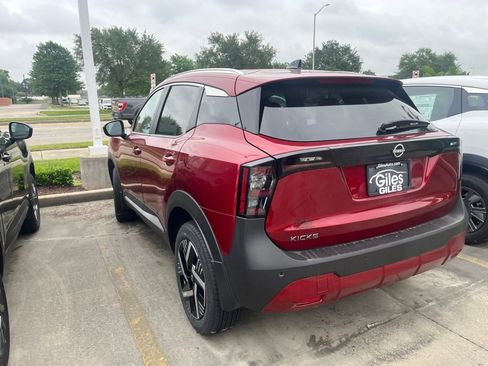 Used 2026 Nissan Kicks SV FWD image 6