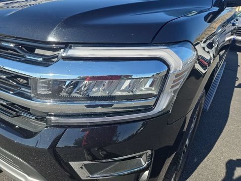 Used 2024 Ford Expedition Max Limited AWD/4WD image 34