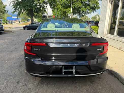 Used 2022 Volvo S90 B6 Inscription w/ Advanced Package AWD/4WD image 6