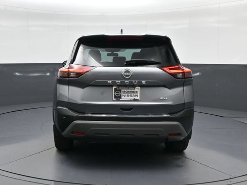 Used 2023 Nissan Rogue SV FWD image 6