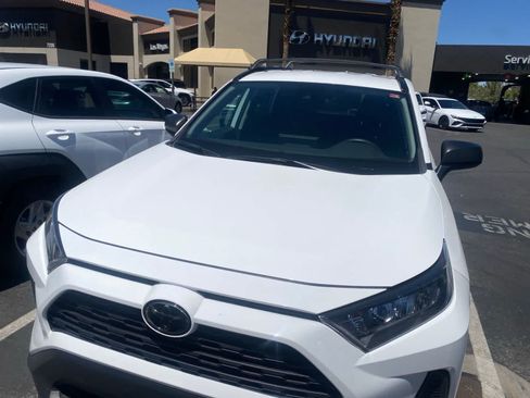 Used 2019 Toyota RAV4 LE w/ Carpet Mat Package FWD image 2
